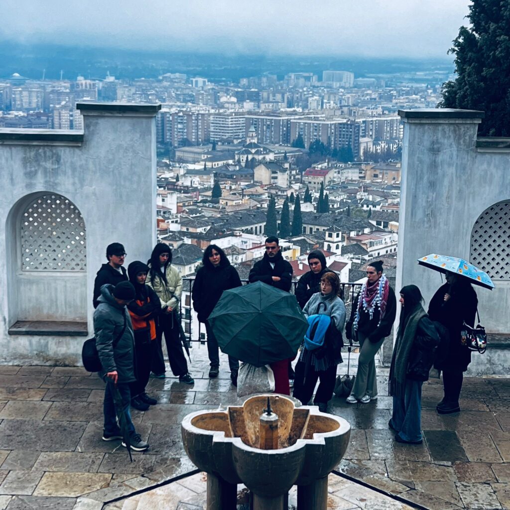 Visita Master Producción Artística, Facultad Bellas Artes UGR. Francisco José Sánchez Montalbán y Sergio Pereira. Foto: Sergio Pereira
