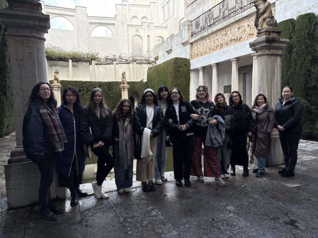 Visita UGR: Master de Estudios de Asia Oriental. Prof.: Ana Ruiz Gutiérrez